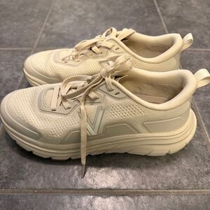 Vionic Walk Max Lace Up Sneakers Size 9.5 Medium, Cream